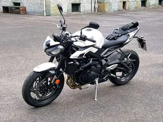 triumph street triple 765