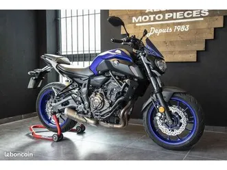 superbe yamaha mt07-a2