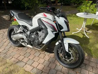 honda cb650fa mit abs nur 6.489 km !