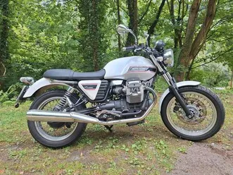 moto guzzi v7 classic
