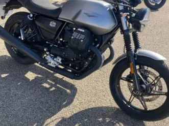 moto guzzi v7 stone 2023 850 cm3 | moto custom | 1 100 km | gris | 01250 ceyzeriat