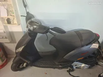scooter piaggio zip 50