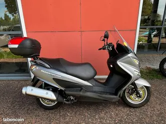 suzuki burgman 200 gris