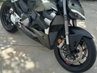 ducati streetfighter v2 - 2024 km 2'000