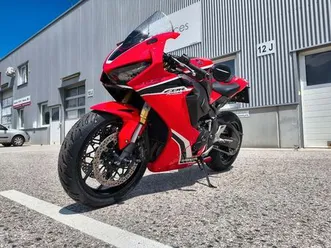 honda cbr 1000 rr fireblade