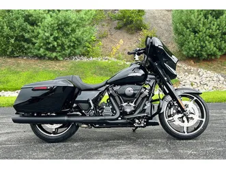 2025 street glide®