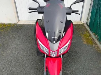 scooter aprillia sxr 50