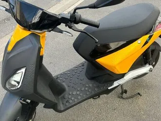 scooter piaggio 1 - électrique