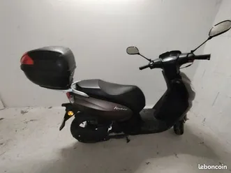 vends scooter kisbee 50cm3