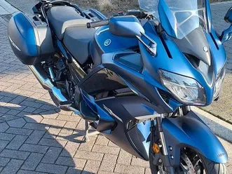 ② yamaha fjr 1300 ae