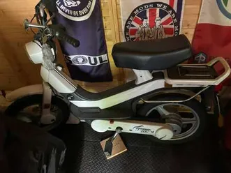 grillo mit 2ten motor und vielen teilen