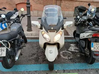 suzuki - burgman 650 executive