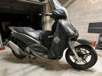 piaggio beverly 350 sport nero