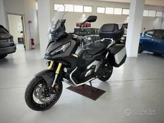 honda x-adv 750 con travel pack