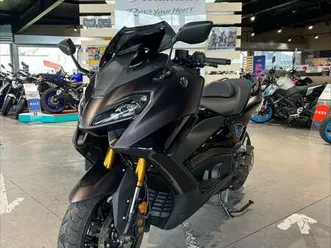 yamaha tmax 560
