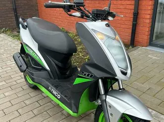 ② scooter kymco agility renovo nacked classe a