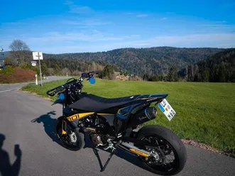 husqvarna 701 supermoto bj: 2023 (ktm 690 gas gas 700)