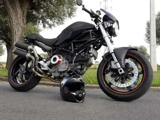 ② ducati monster s2r 1000