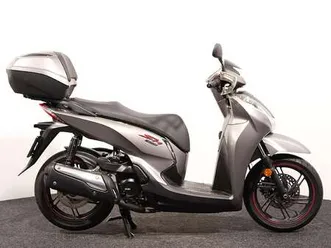 honda sh 300 abs zwart