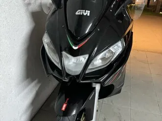 aprilia srv 850 scooter como nova pedome