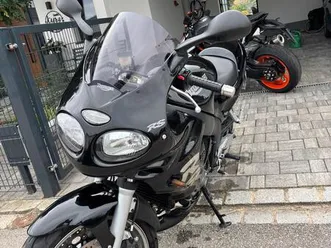 triumph sprint rs 955i