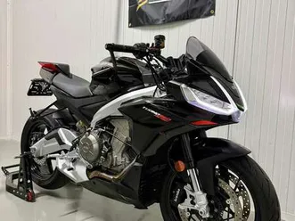 aprilia tuono factory | 2022 | bomvol extra’s | garantie ! zwart