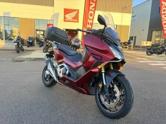 honda forza 750 2022 750 cm3 | scooter | 6 900 km | rouge | 86000 poitiers