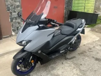 yamaha t-max 560i led abs tcs a2