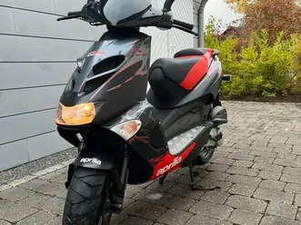 aprillia sr50 street