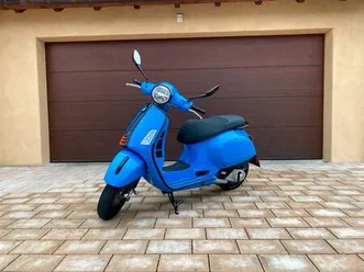 vespa gts super sport 125 | neuwertig | 2025| nur 350km| top