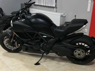 ducati diavel carbon