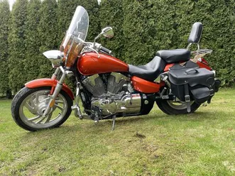 honda vtx 1300 castom podobin