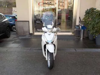 honda sh 300 anno 2017 bianco