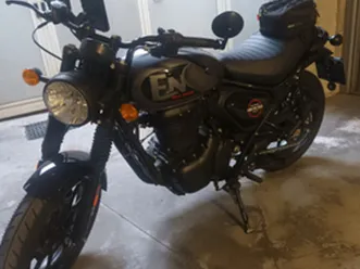 royal enfield hunter 350 del 06/2023 km 2550