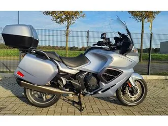 triumph trophy 1215 se 1200 extras + helm