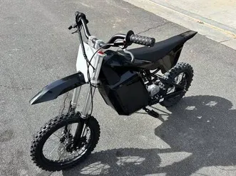 razor dirt rocket pro spec