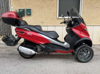 piaggio mp3 300 mp3 300 lt rosso