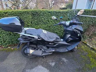 scooter bmw c400gt en excellent état, idéal en toute saison