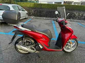 scooter honda sh 125 2022 canton tessin -