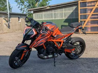 ktm 1290 super duke r
