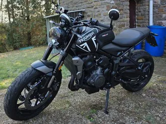 triumph trident 660, tüv bis 09/2026, black