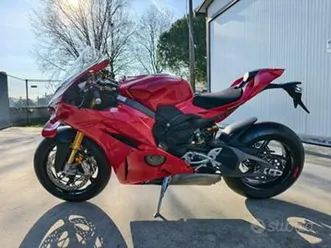 ducati panigale v4s 2025