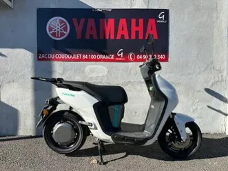 yamaha neo's 50 electrique 2023 50 cm3 | scooter | 320 km | blanc | 84100 orange