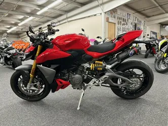 2025 ducati streetfighter v2 s