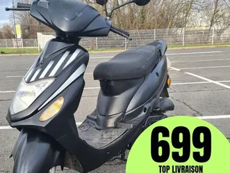 scooter replica peugeot v-clic 50 cc 4t / ct ok / top livraison révisé sans permis avec usb + support téléphone + alarme + gants en cadeau