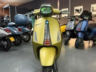 vespa sprint elettrica laagste prijs! drive green! — scooters | vespa — marktplaats