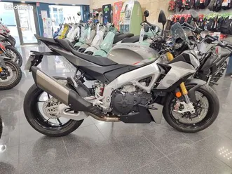 aprilia tuono v4