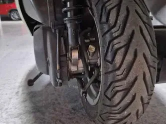 yamaha - majesti 250 yp.