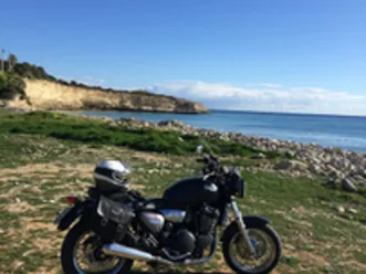 triumph legend 900