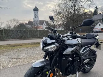 triumph street triple 765 r